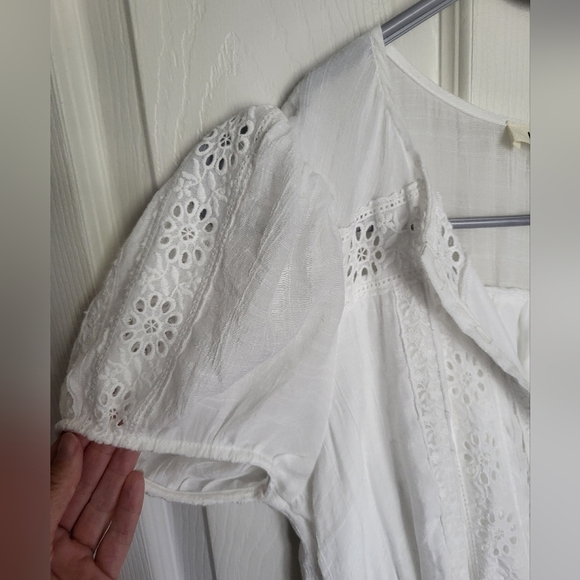 White Ruffled Tiered Sundress with Puff Sleeves - Picture 5 of 7